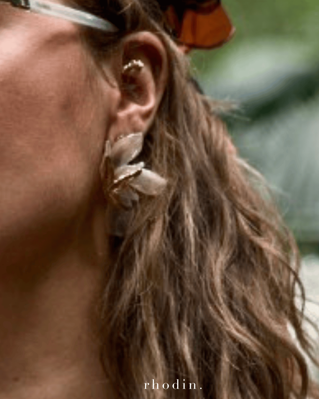 rhodin. RC Peach Petal Flower Earrings