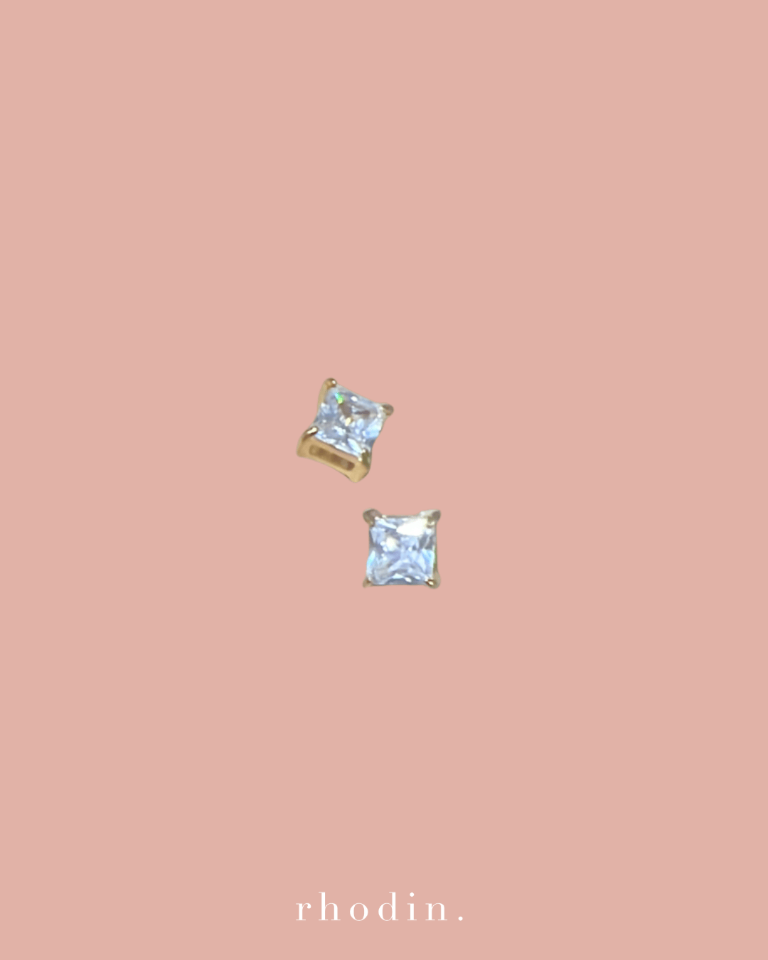RC Solitaire Square Shape Earrings - Gold Back