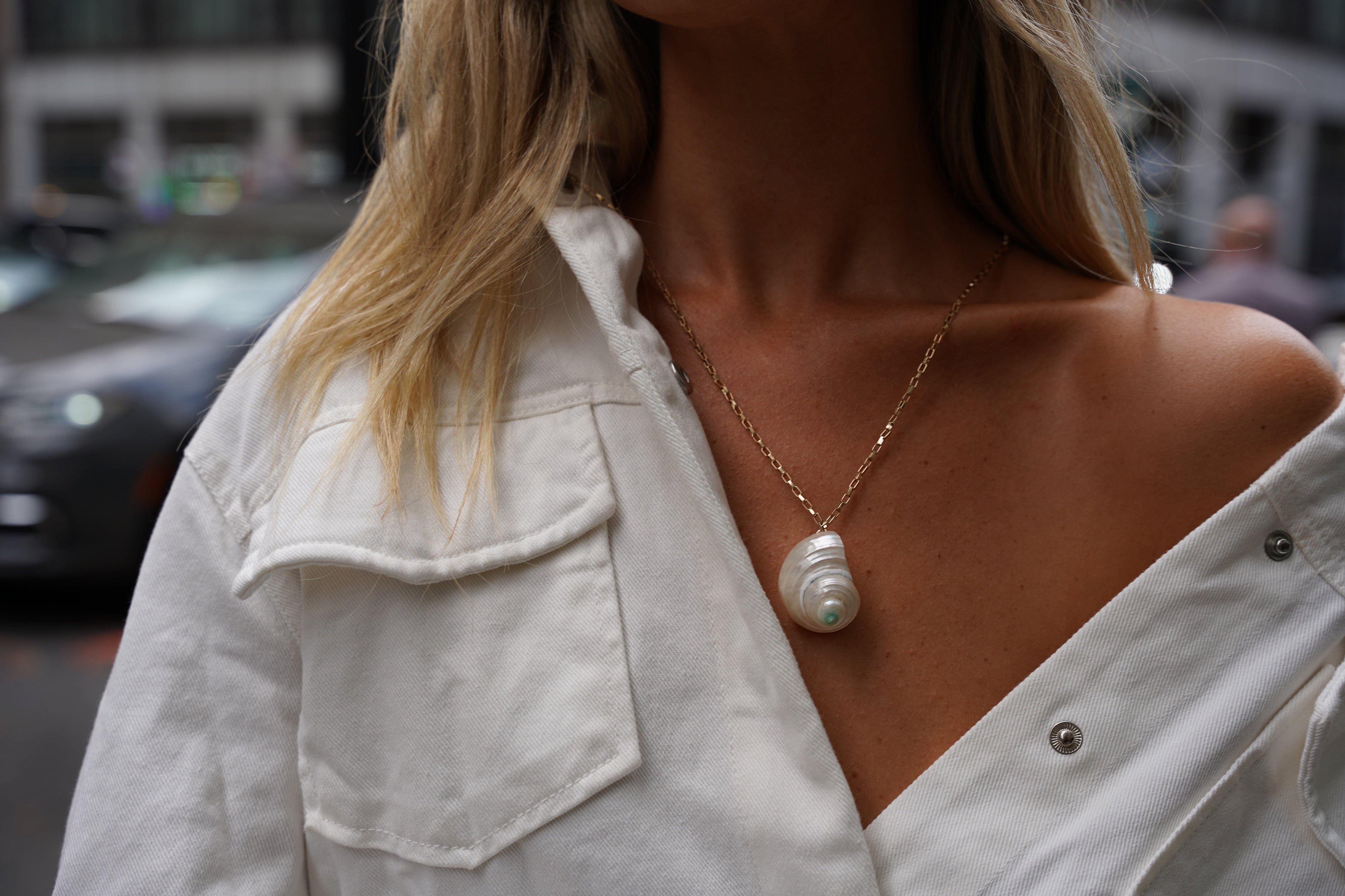 RC Statement Shell Chain Necklace  -  Available from Oct 6th