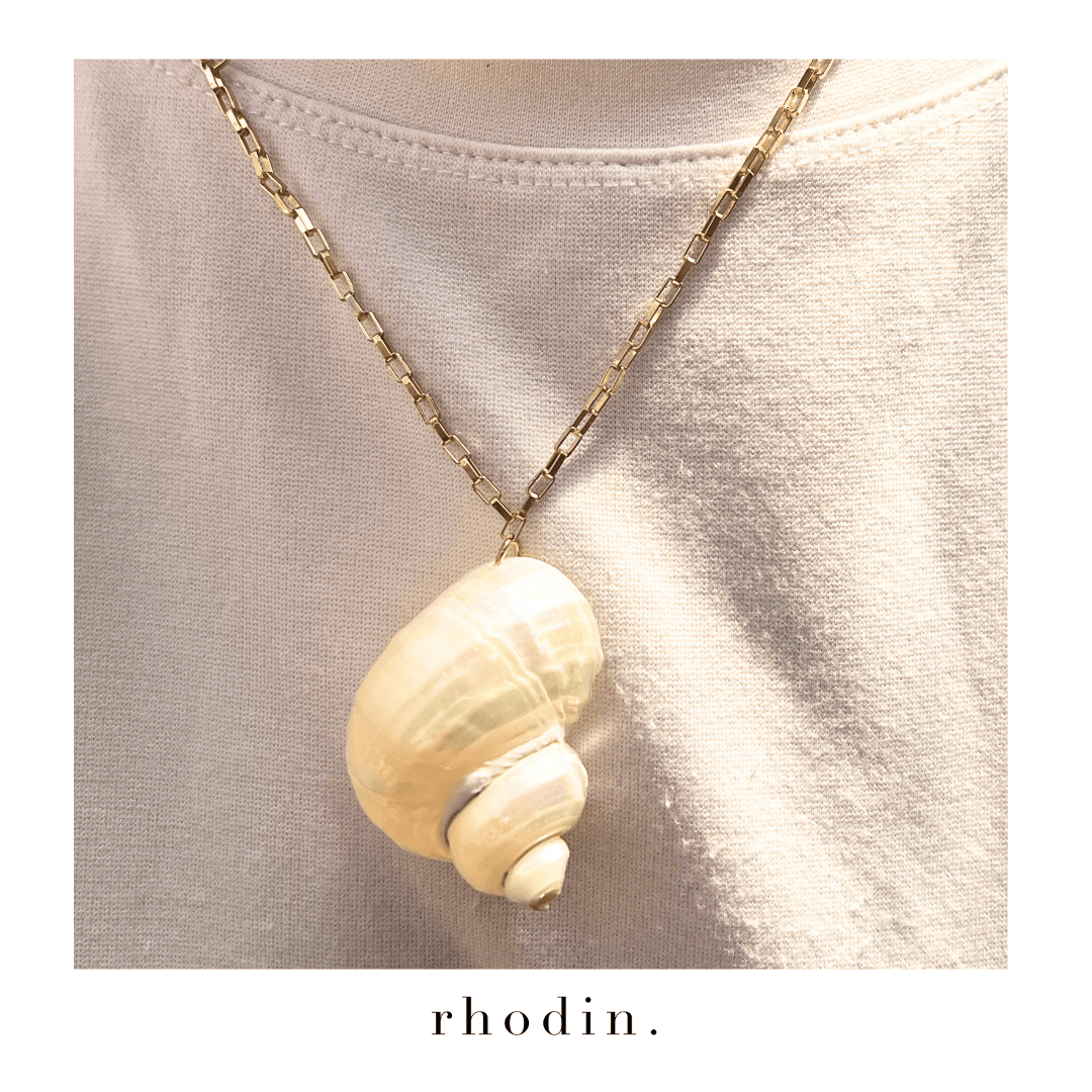 RC Statement Shell Chain Necklace